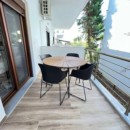 Stella's Petite Apartamento Psakoudia